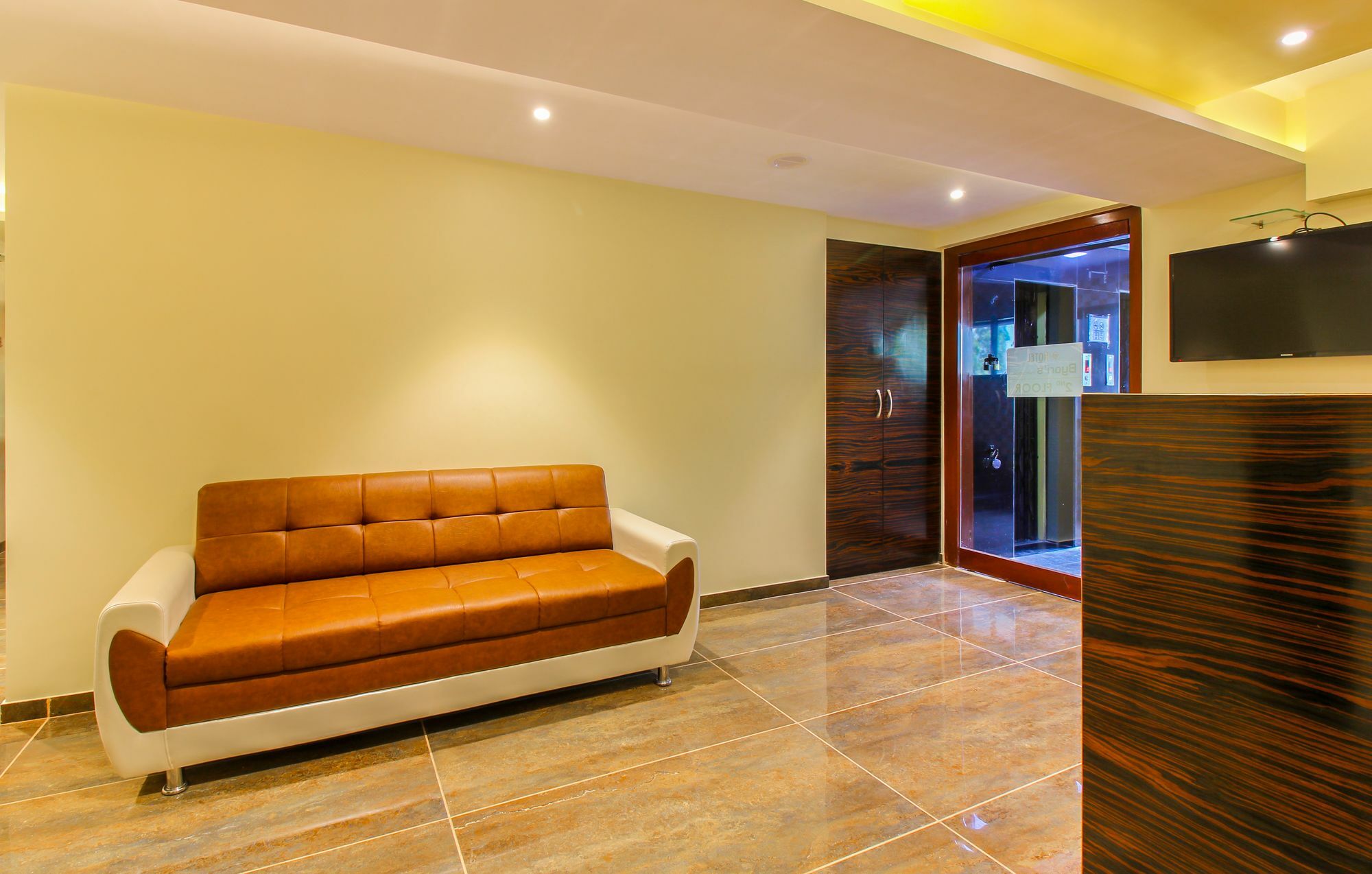 Fluorescent By Bizzgrow Hotels International Airport - Formerly Known As Byaris International Mumbai Exterior photo